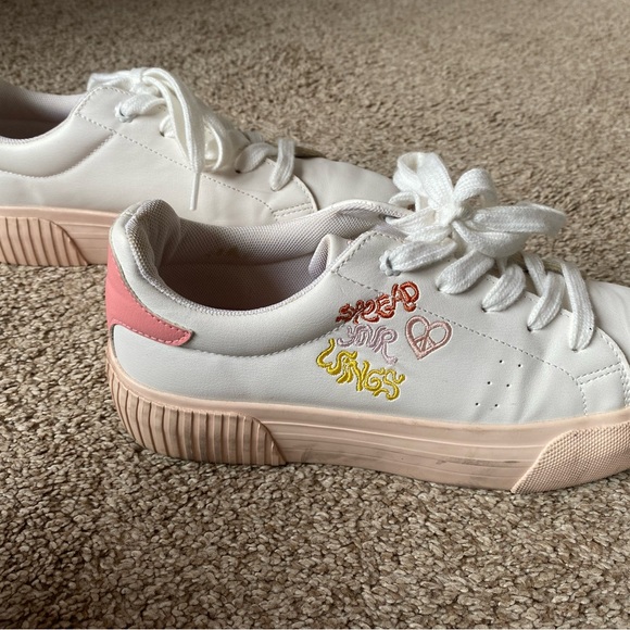 Brand new Bershka runners - Picture 2 of 7